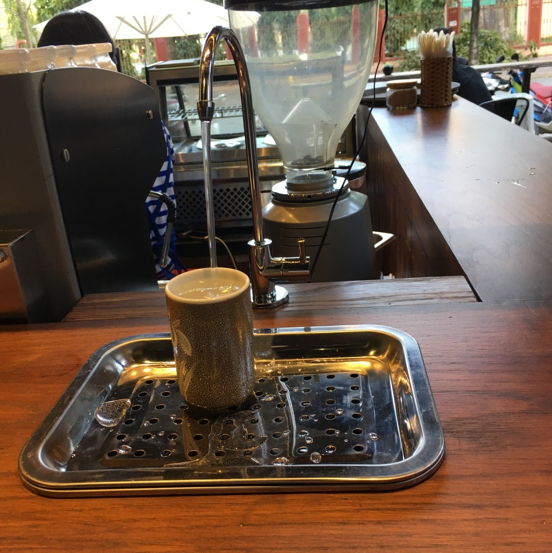 pf g4 dolphy coffee 10 11 2018 1